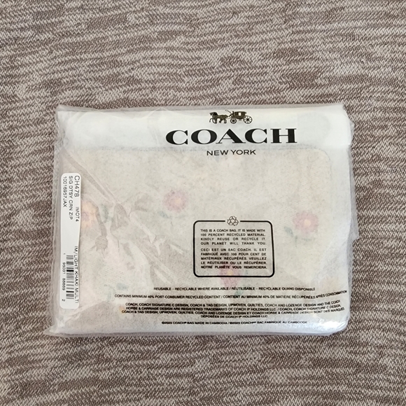 COACH Corner Zip Wristlet w/ Nostalgic Ditsy Print - Picture 3 of 8